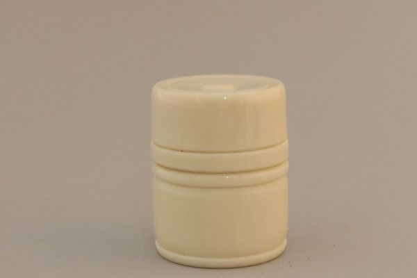 alternative-ivory-box-with-hand-chased-threads-14-597815140-1561F8671C4D-565C-9F7E-345A-3F17BA451ED9.jpeg