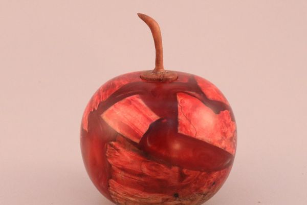 red-apple-cast-resin-and-wood-xx-10-776108609-595D61809C9-7851-2829-0251-C9979E613557.jpeg
